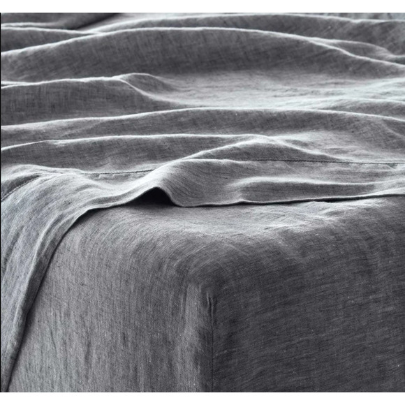 The Citizenry Stonewashed Linen Fitted Sheet in Queen Size - Indigo Chambray - Picture 1 of 4